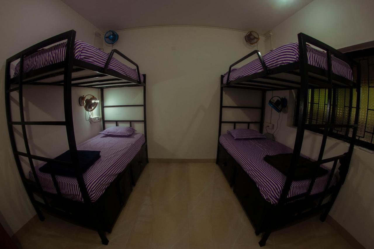 Bonds Hostel Candolim Esterno foto